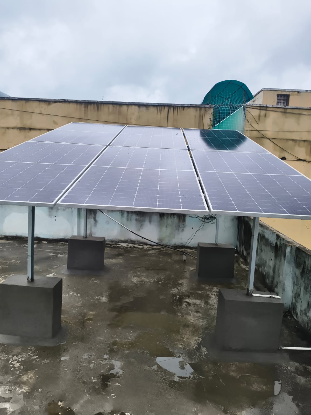 Hybrid System for a Villa